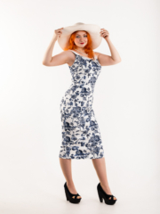 alt model print dress hat high heels